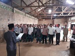 Jumlah ptps yang akan diterima sebanyak 39 orang sesuai dengan jumlah tps yang ada di kecamatan sabbang. Panwascam Pacar Lantik 53 Orang Pengawas Tps Florespost Co