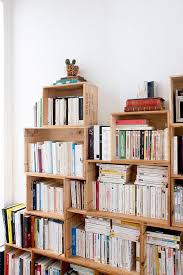 Camille Thomas Inside Closet Etagere A Livres En Caisse Caisse A Vin Deco Caisse De Vin