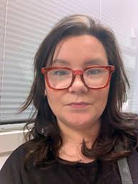 Ellen Brita Anti **(nr 9 min listtus, nr 9 på lista vår) Dáiddár ja  veahkkedivššár Kunstner og hjelpepleier