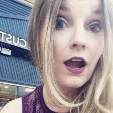 Amanda Casanova (@c2amn)