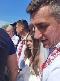 Nunta lui George Simion cu Ilinca Munteanu. Dansul mirilor și un foc de  artificii ieșit din comun. Update