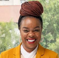 Tracey Gardner's Instagram, Twitter & Facebook