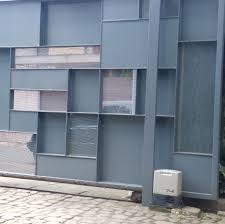 Umumnya di lokasi perumahan, kompleks, rumah pribadi/villa. Pintu Pagar Remote Automatic Home Facebook