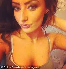 I remember twitter being absolutely livid with him, and defending chloe, when he ditched her for olivia. Love Island Chloe Crowhurst Is Unrecognisable In Old Pics Daily Mail Online