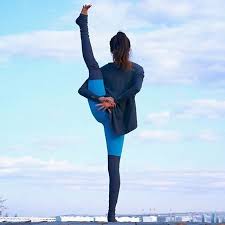Bird Of Paradise Yoga Pose Meaning Alo Yoga On Instagram Live Quietly In The Moment And See The Beauty Of All Before You The Future Will Take Bird Of Paradise Yoga Cool Yoga Poses Yoga Poses