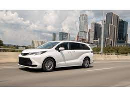 Unlike the odyssey and the pacifica hybrid, the sienna's second row seats are not removable; 2021 Toyota Sienna Interior Cargo Space Seating U S News World Report