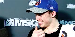 Actress anna kendrick finally responded after nhl player anthony beauvillier took his shot on christmas, and basically all of hockey twitter got behind him in support. Hockey Gifs Anthony Beauvillier Wattpad