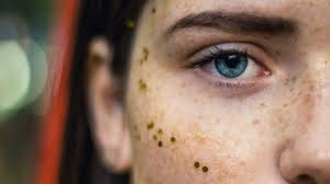 Schlafe außerdem auf keinen fall mit resten von make up im gesicht. Pickel Im Gesicht Das Verrat Die Lage Des Pickels Uber Deine Gesundheit Aus