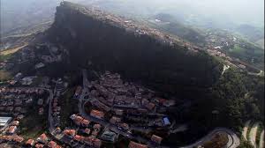 Reservierungen + 385 52 465 000 geschäftszeiten: Stadt San Marino Flugaufnahme Rm Video 814 377 569 In Hd Framepool Stock Footage