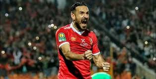 ولكن الروايات تتضارب في تحديد الزمن الذي ظهر فيه وفي تحديد المعارك التي شارك فيها، بيد أن المؤرخين يتفقون على نسبة العائلة. Ù‡Ù† Ø±Ø¬Ù„ Ø§Ù„ØµØ¹ÙˆØ¯ ÙƒÙŠÙ ØªØ­Ø¯Ø« Ø¹Ù„ÙŠ Ù…Ø¹Ù„ÙˆÙ„ Ø¹Ù† Ø§Ù„Ù†ØµÙ Ø§Ù„Ø­Ù„Ùˆ ÙÙŠ Ø­ÙŠØ§ØªÙ‡
