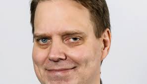 Andreas Jansson SvFF: "Ettan herrar är att betrakta som yrkesmässig, medan  div 1 för damer inte är det"