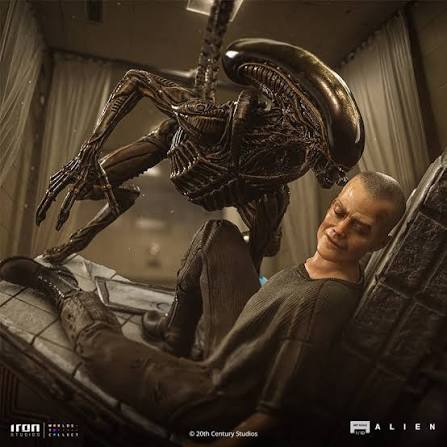 Ellen Ripley and Dog Alien 1:10 Scale Statue by Iron Studios | Sideshow  Collectibles