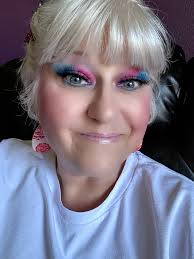 This group has been so helpful through searching the posts but I have quite  a few more that I am looking for Reese Witherspoon Martha Stewart Paula  Deen St. Louis Cardinals St.