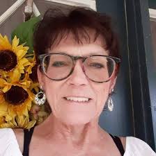 What are some good vacation rentals and dining options in Outer Banks NC  for families with celiac disease?