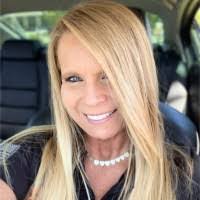 Shanay Bell's Instagram, Twitter & Facebook