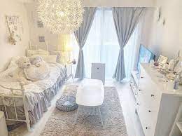 インスタ映えするお部屋って可愛いですよね 実は あるアイテムを使うだけで あなたのお部屋も簡単にインスタ映えするお部屋に 模様替え 部屋 インテリア 家具 部屋