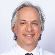 Ismael Luis's Instagram, Twitter & Facebook