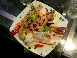 Pescheria di napoli a napoli, sfoglia il menù originale, scopri i prezzi e le offerte, leggi le recensioni dei clienti e prenota un tavolo oppure ordina online, su sluurpy il ristorante pescheria di napoli è stato consigliato 1082 volte. Le 8 Migliori Pescherie Di Napoli Dove Mangiare Pesce Fresco Spendendo Poco