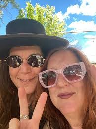 Hilary Schacht's Instagram, Twitter & Facebook