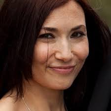 Justine Avery (@Justine_Avery)