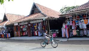 Satu hari saja memang kurang cukup buat menikmati area wisata ini. Wajah Wisata Pantai Pangandaran Kala Malam Travel Tempo Co