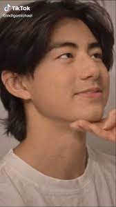Pin By Zhane Constantino On Middle Part And Mullet Hairstyles Mullet Hairstyle Hair Inspiration Hair Styles
