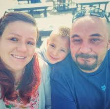 Can anyone recommend where I can go for a spray tan in Three Rivers?