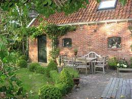 kleine wierde bed and breakfast in hart van groningen