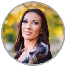 Holly Moody's Instagram, Twitter & Facebook