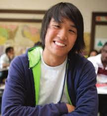 Elizabeth Akel's Instagram, Twitter & Facebook