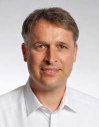 Presse-Info * Presse-Info * Presse-Info * Presse-Info * Presse-Info *  Presse-Info * Eric Küppers (CEO) und Dr. Kristijan Baue