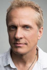 Ver todas las películas y series de Patrick Fabian en streaming