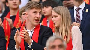 Emmanuel monte au but