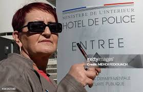 72 Claude Burns Photos & High Res Pictures