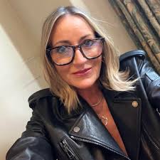 Hi, if I book a ticket for Auschwitz without an educator, will I have a  headset or some kind of written explanation that I can follow ? Thanks