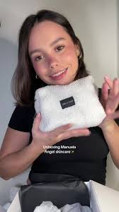 Estoy amando todo✨🫶🏼 @MANUELA ANGEL OFFICIAL #unboxing #luxuryskincare  #manuelaangelofficial #skincareproducts #CapCut