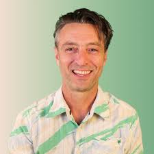 Hi, This is probobly a stupid question but I need your help. A friend has  got some problems with the levels in a session. I suggested we'd do a cloud  collaboration so