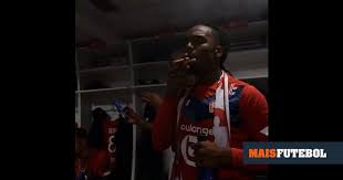 Football statistics of renato sanches including club and national team history. From Cigar And Champagne This Is How Renato Sanches Celebrated The Title Archyworldys