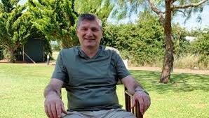 Según medios locales, el intendente de lincoln firmó un decreto donde detalla que «no adhiere a las breves salidas de esparcimiento» nombrados por el poder ejecutivo nacional. La Justicia Excarcelo Al Ex Intendente De Lincoln Jorge Fernandez Diario Democracia