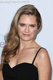 We will also look at who is maggie lawson, how she become famous, maggie lawson's. Maggie Lawson Boyfriend Google æœå°‹
