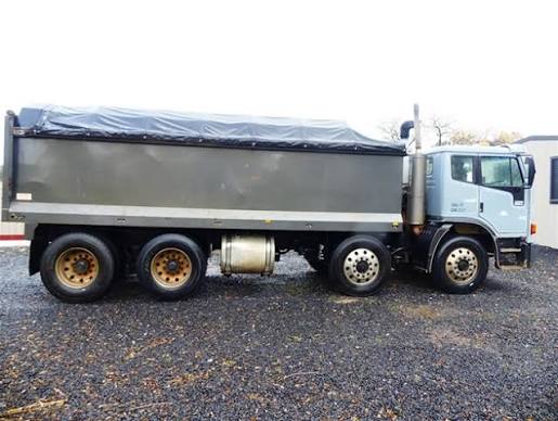 Iveco AT260T38-2005 Cab & Chassis Truck