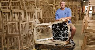 Find bedroom furniture, dining room furniture and living room furniture near hickory, nc. Family Roots Run Deep At Vanguard Furniture In Hickory Our State