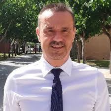 Angel Carbonell's Instagram, Twitter & Facebook