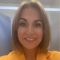 Janette White's Instagram, Twitter & Facebook