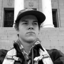 Dustin Moreau's Instagram, Twitter & Facebook