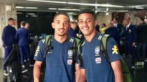 Em itália estão encantados com fábio vieira. Cheio De Moral Vitinho Do Cruzeiro Viaja Com A Selecao Para Treinos Em Londres Cruzeiro Ge
