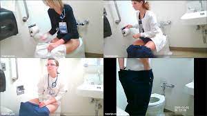 Spy Toilet - American Girl Doctors Use The Toilet » Superips