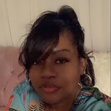 Everyone wish my queen a happy birthday! You're an amazing mother and I'm  blessed to have you. I love you so much happy birthday 🎉 ❤️