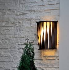Luminaire Applique Metal Exterieur Unopiu Le Blog Deco De Mlc Eclairage Mural Luminaire Inspiration Terrasse