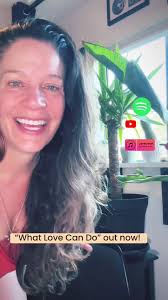 Hey y’all, I’m Heidi Vincent from Vancouver Canada Eh! 🇨🇦 I think I may  have just written a really great country heartbreak song for the  summer☀️🎙️☀️ Whatcha all think?… #countrymusic #heartbreaksong ...